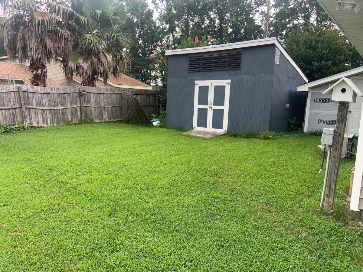 Cheerful Two Bedroom House 1.5 Miles From Beach. 默特尔比奇 外观 照片