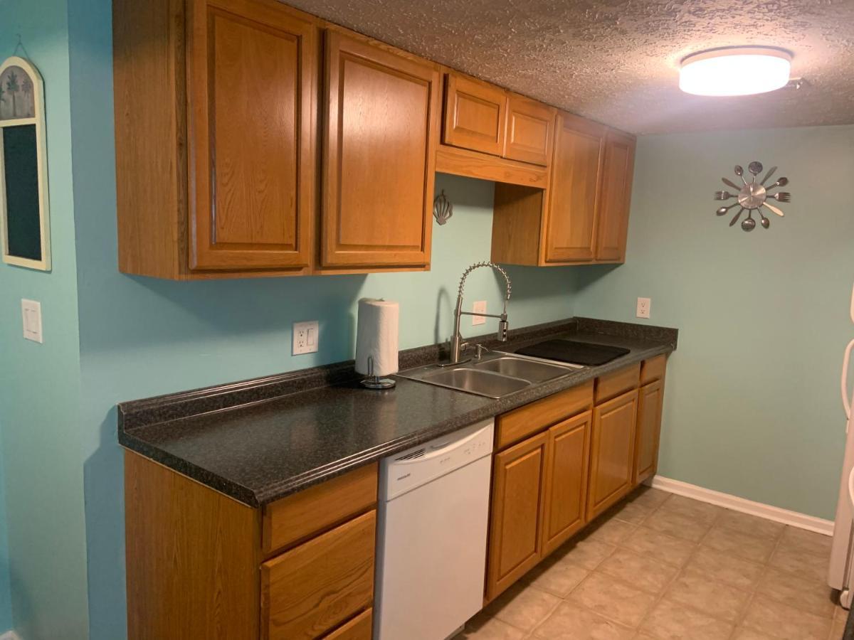 Cheerful Two Bedroom House 1.5 Miles From Beach. 默特尔比奇 外观 照片